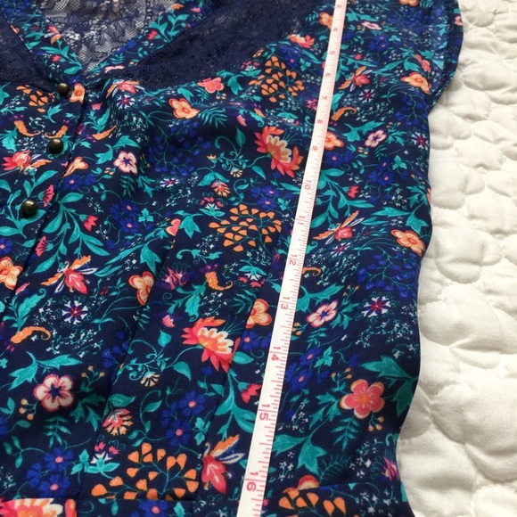 NWT Floral lace romper- free with purchase - Picture 5 of 8